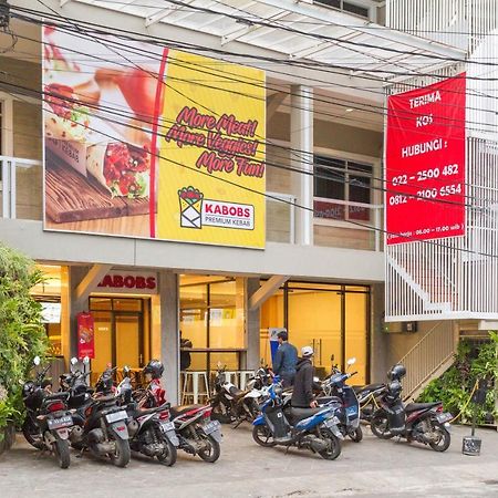 Reddoorz Plus @ Dipatiukur Bandung Exterior foto