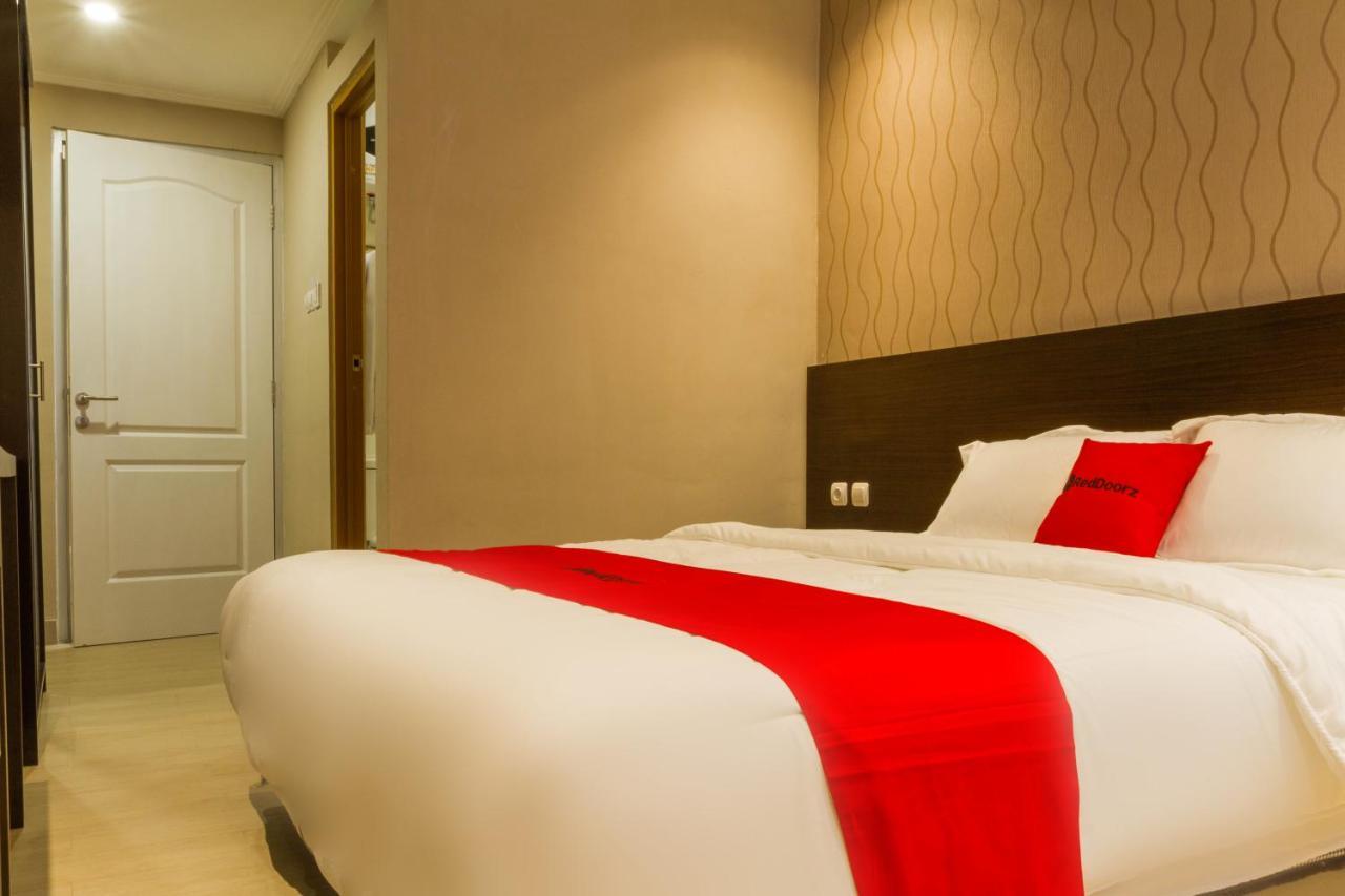 Reddoorz Plus @ Dipatiukur Bandung Exterior foto